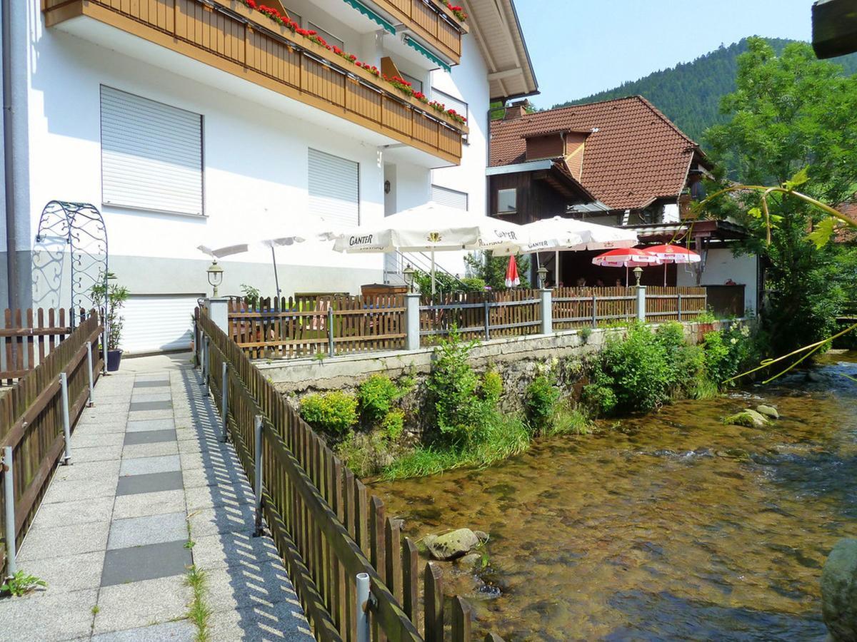 Landgasthof-Hotel-Roessle Oberprechtal Exterior foto